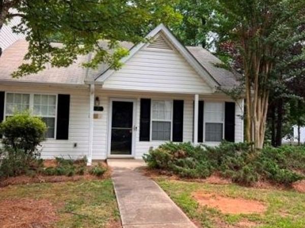 5121 Magnolia Tree Lane, Charlotte, NC 28215