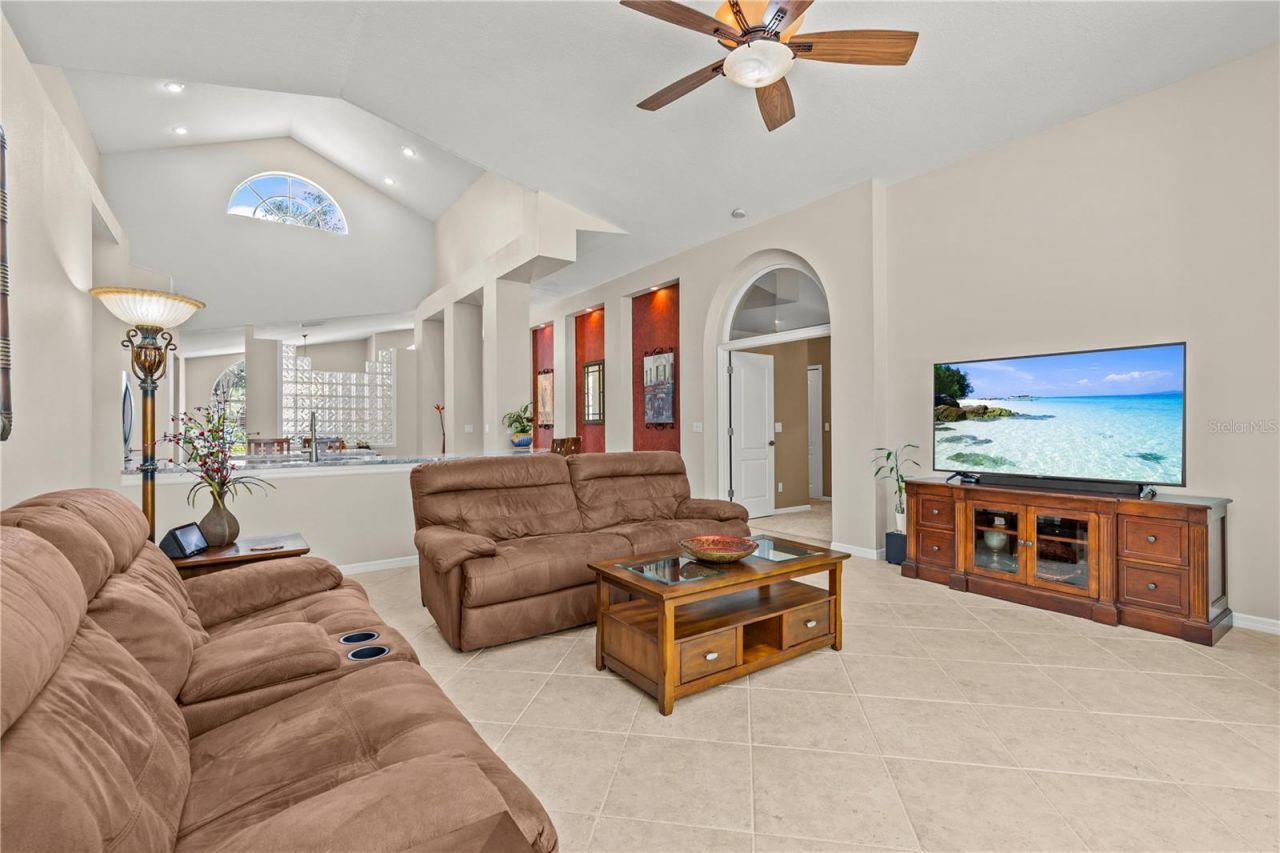 10522 Chambers Drive, Tampa, FL 33626 Photo