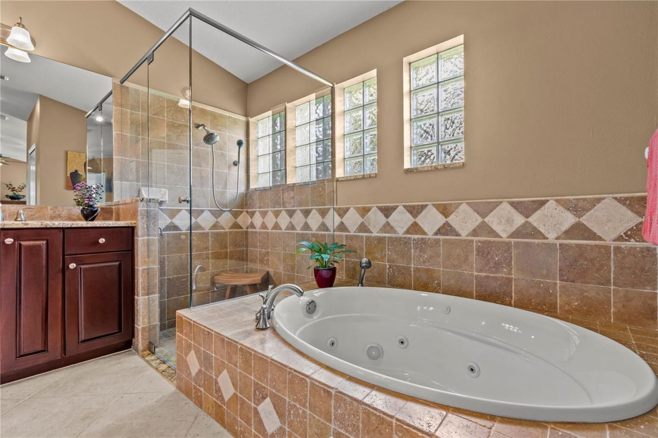 10522 Chambers Drive, Tampa, FL 33626 Photo