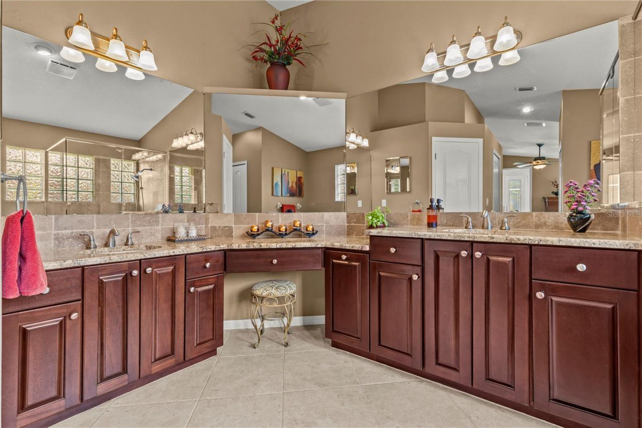 10522 Chambers Drive, Tampa, FL 33626 Photo