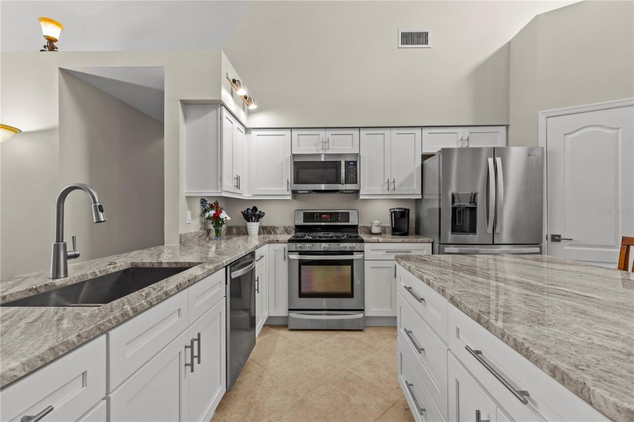 10522 Chambers Drive, Tampa, FL 33626 Photo