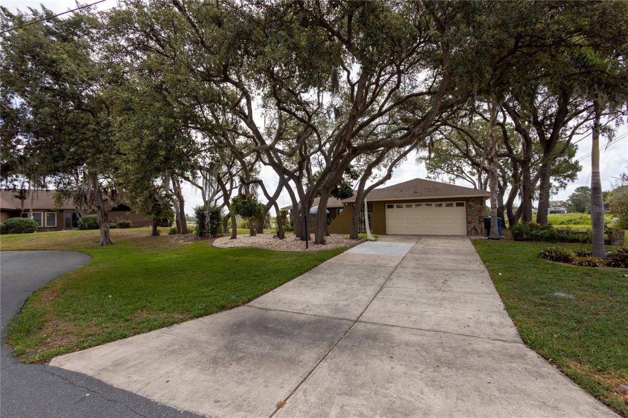 268 Eastpoint Court , Spring Hill, FL 34606 Photo