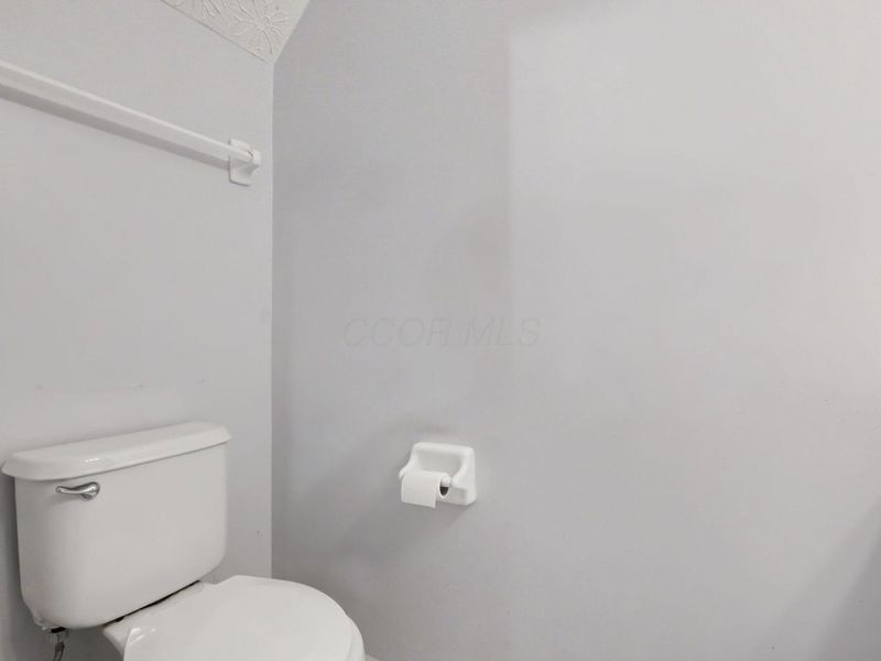 4696 Shalers Drive, Unit 52B, Columbus, OH 43228 Photo 10