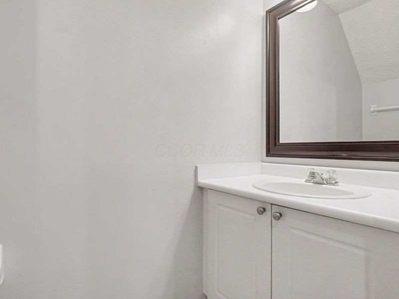 4696 Shalers Drive, Unit 52B, Columbus, OH 43228 Photo 11
