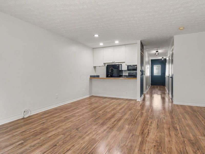 4696 Shalers Drive, Unit 52B, Columbus, OH 43228 Photo 6