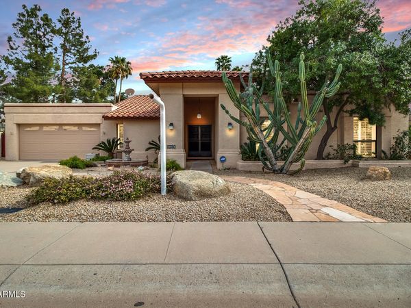 10675 E CINNABAR Avenue, Scottsdale, AZ 85258