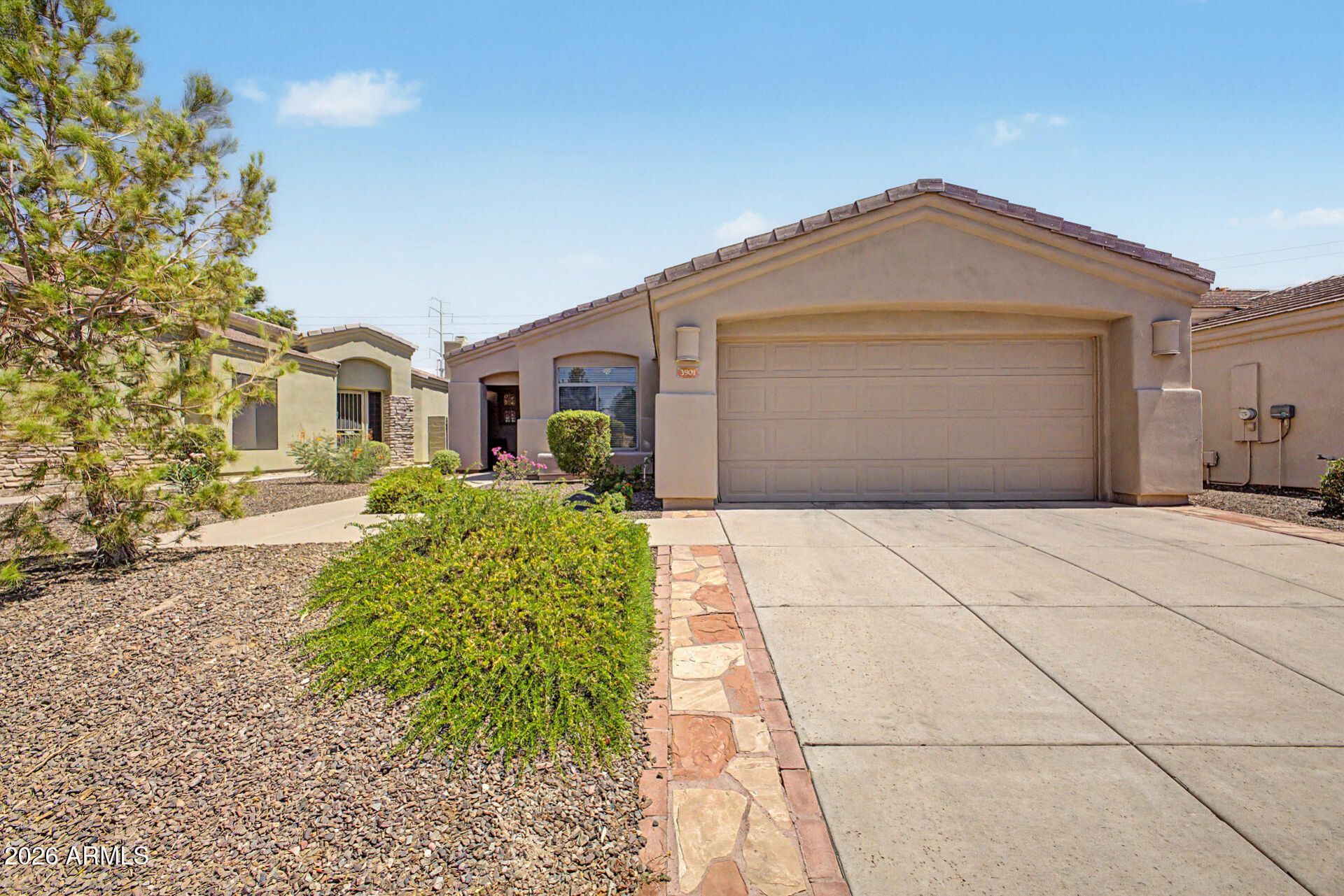 3901 E Carter Drive, Phoenix, AZ 85042 Main Photo