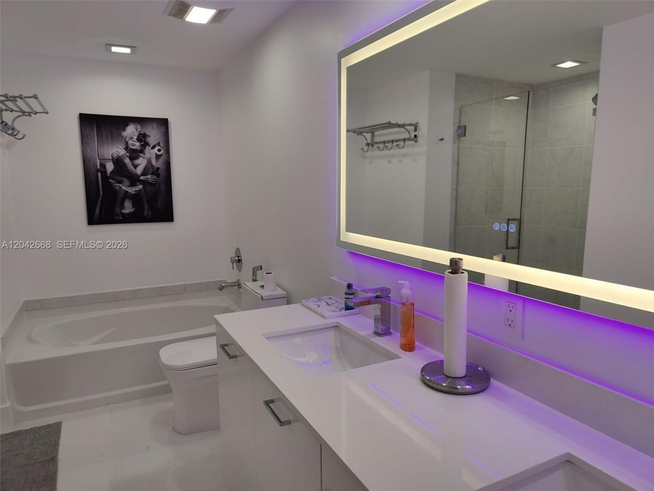 951 Brickell Ave, Unit 2704, Miami, FL 33131 Photo