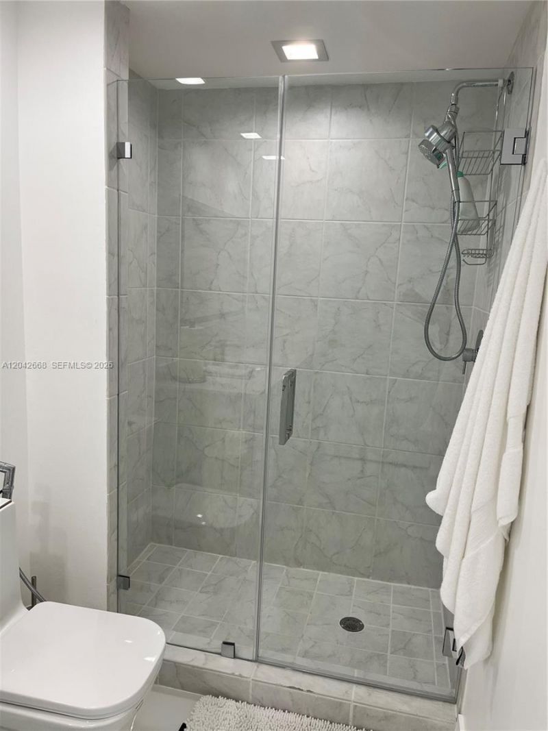 951 Brickell Ave, Unit 2704, Miami, FL 33131 Photo