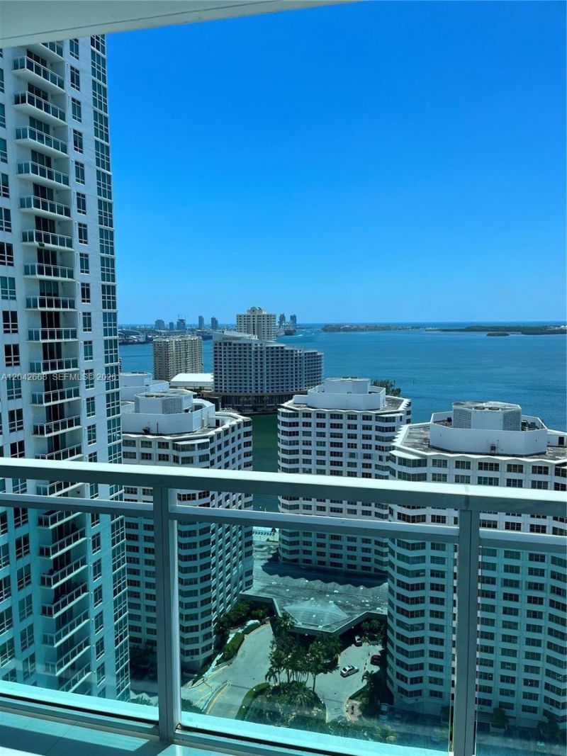 951 Brickell Ave, Unit 2704, Miami, FL 33131 Photo