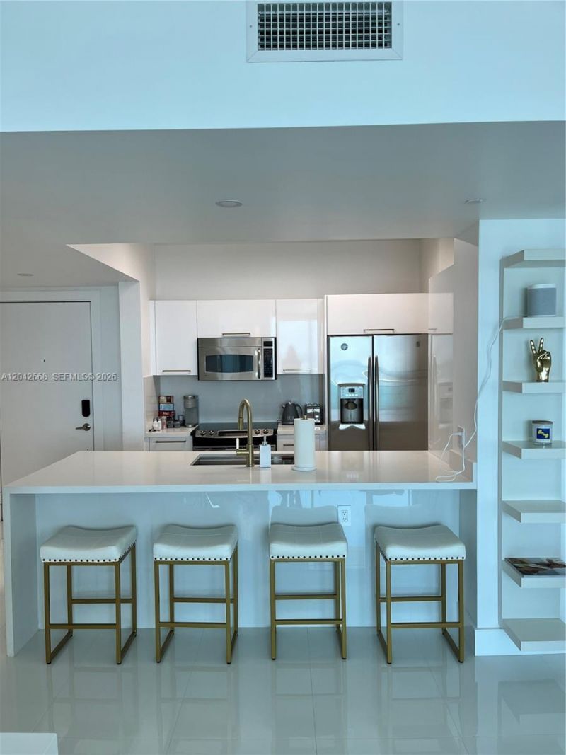 951 Brickell Ave, Unit 2704, Miami, FL 33131 Photo