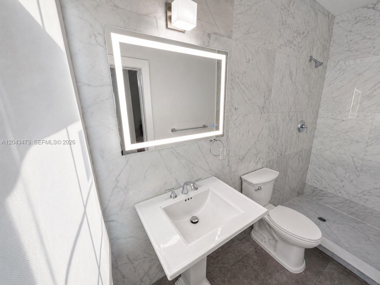 3025 Indian Creek Dr, Unit 109, Miami Beach, FL 33140 Photo