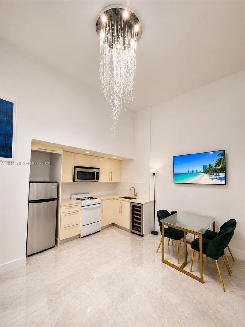3025 Indian Creek Dr, Unit 109, Miami Beach, FL 33140 Photo