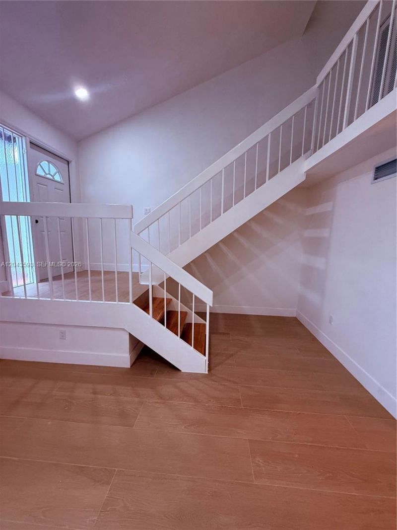 9909 NW 9th St Cir, Unit 4-3, Miami, FL 33172 Photo