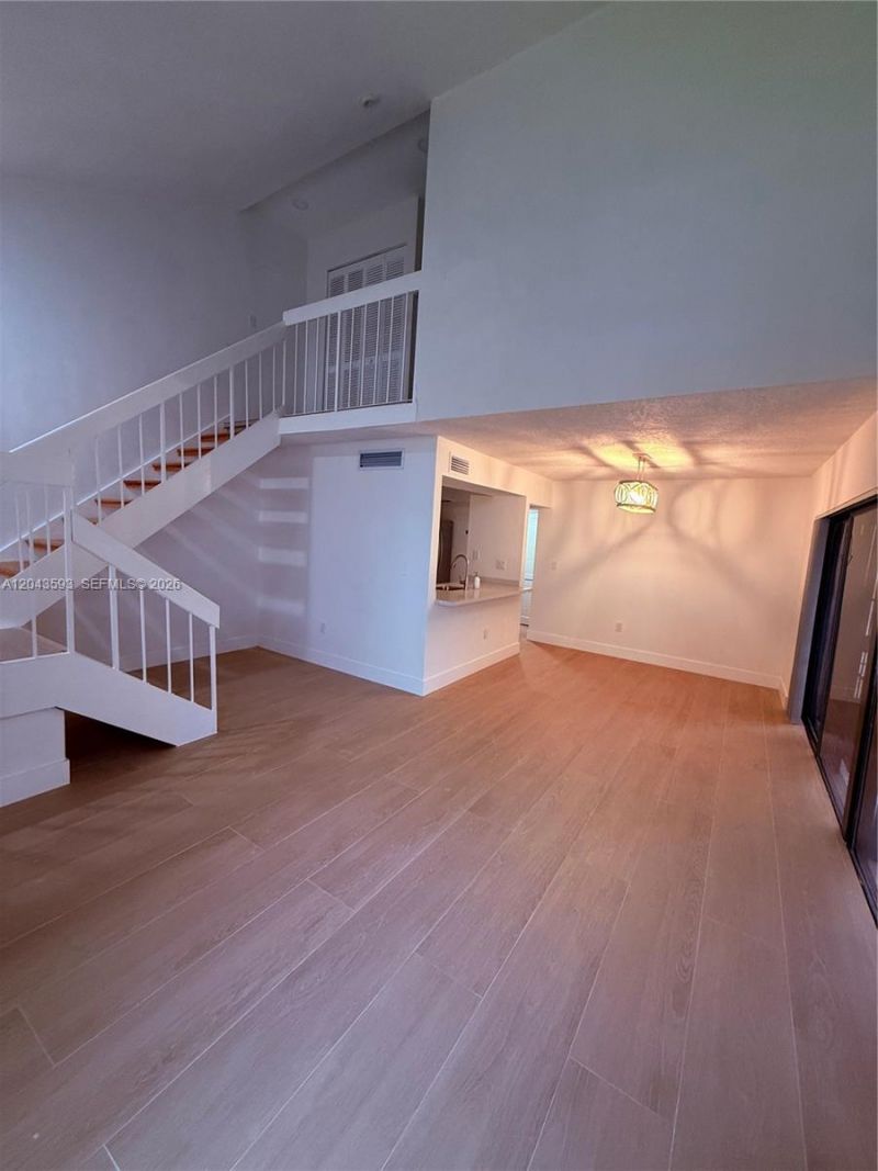 9909 NW 9th St Cir, Unit 4-3, Miami, FL 33172 Photo