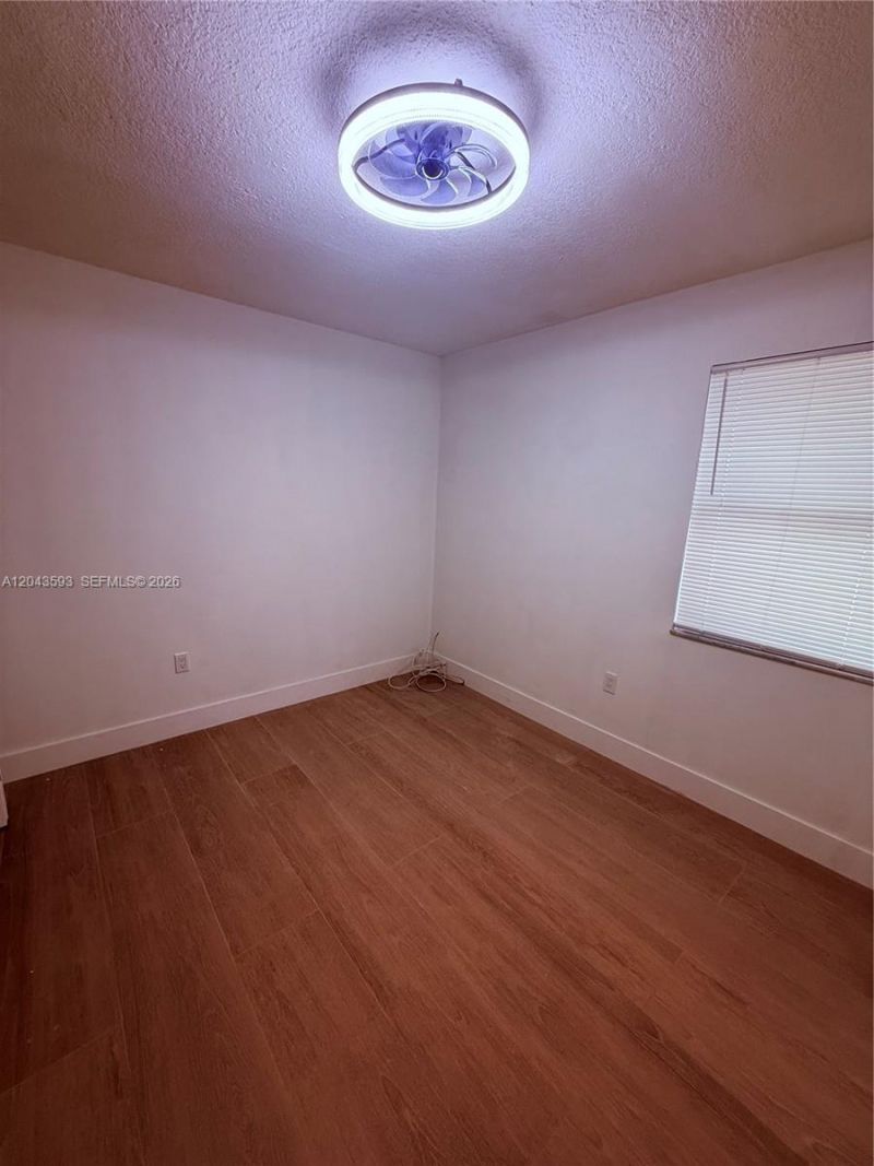 9909 NW 9th St Cir, Unit 4-3, Miami, FL 33172 Photo