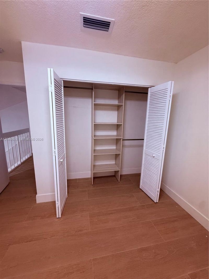 9909 NW 9th St Cir, Unit 4-3, Miami, FL 33172 Photo