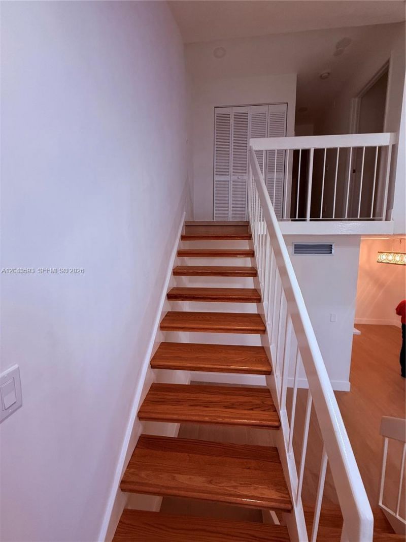 9909 NW 9th St Cir, Unit 4-3, Miami, FL 33172 Photo