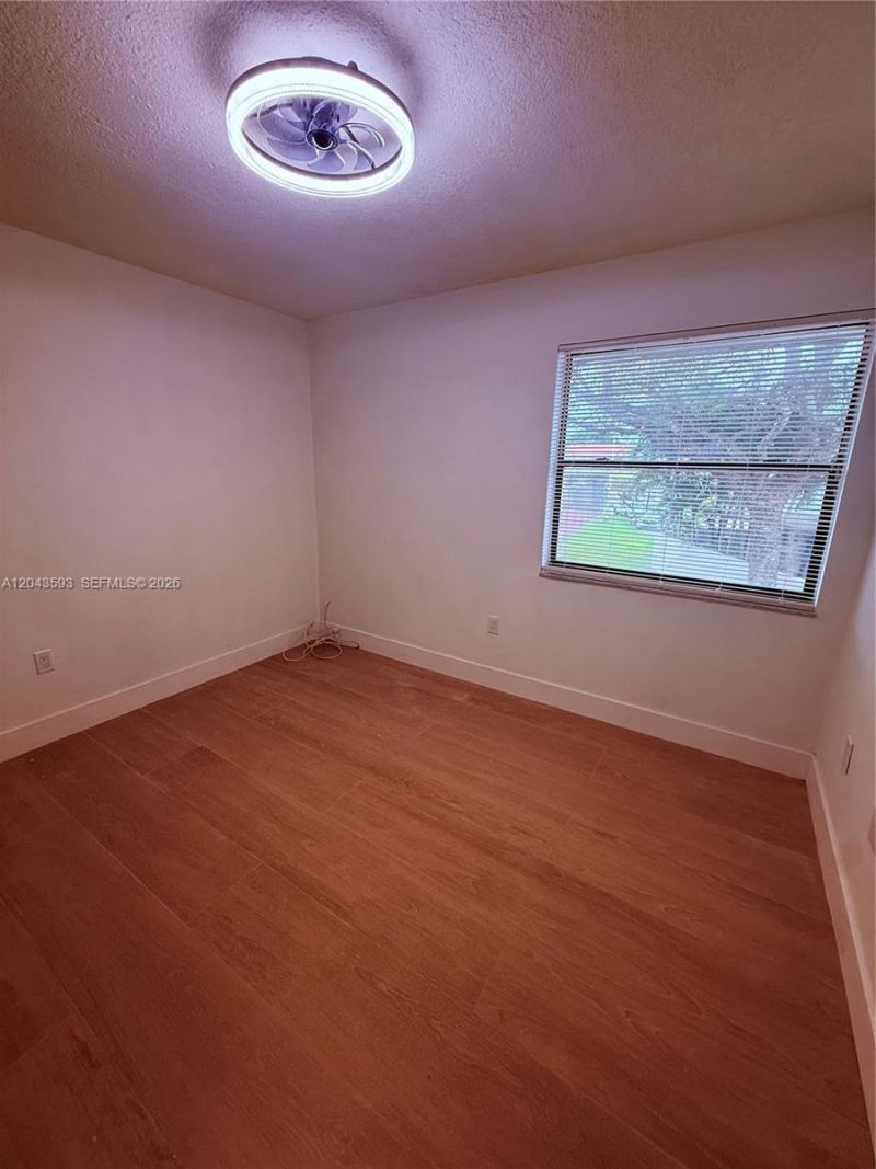9909 NW 9th St Cir, Unit 4-3, Miami, FL 33172 Photo
