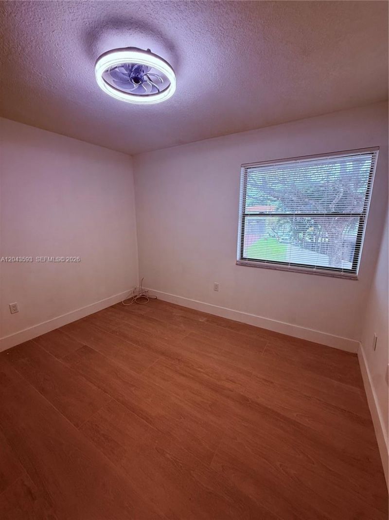 9909 NW 9th St Cir, Unit 4-3, Miami, FL 33172 Photo