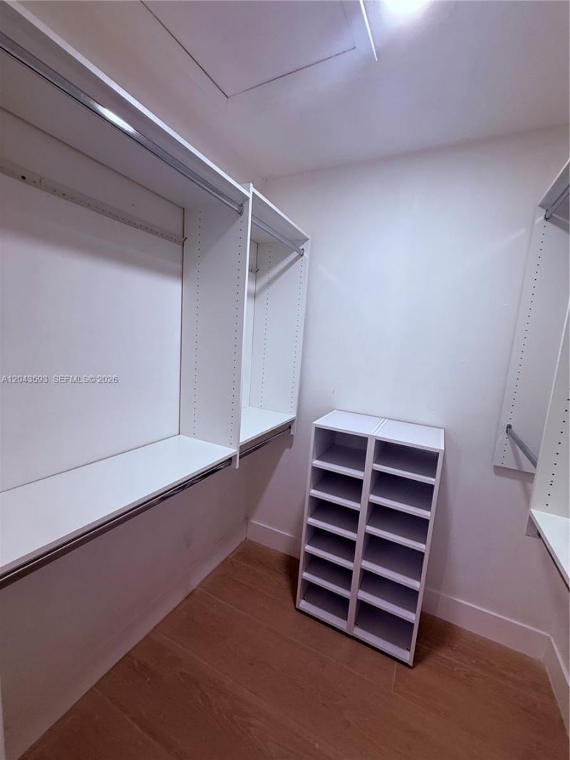9909 NW 9th St Cir, Unit 4-3, Miami, FL 33172 Photo