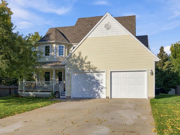 3921 5th Street S, Moorhead, MN 56560