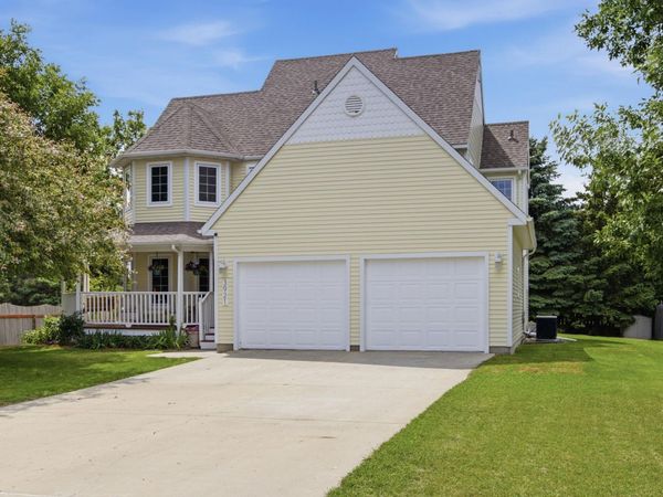 3921 5th Street S, Moorhead, MN 56560