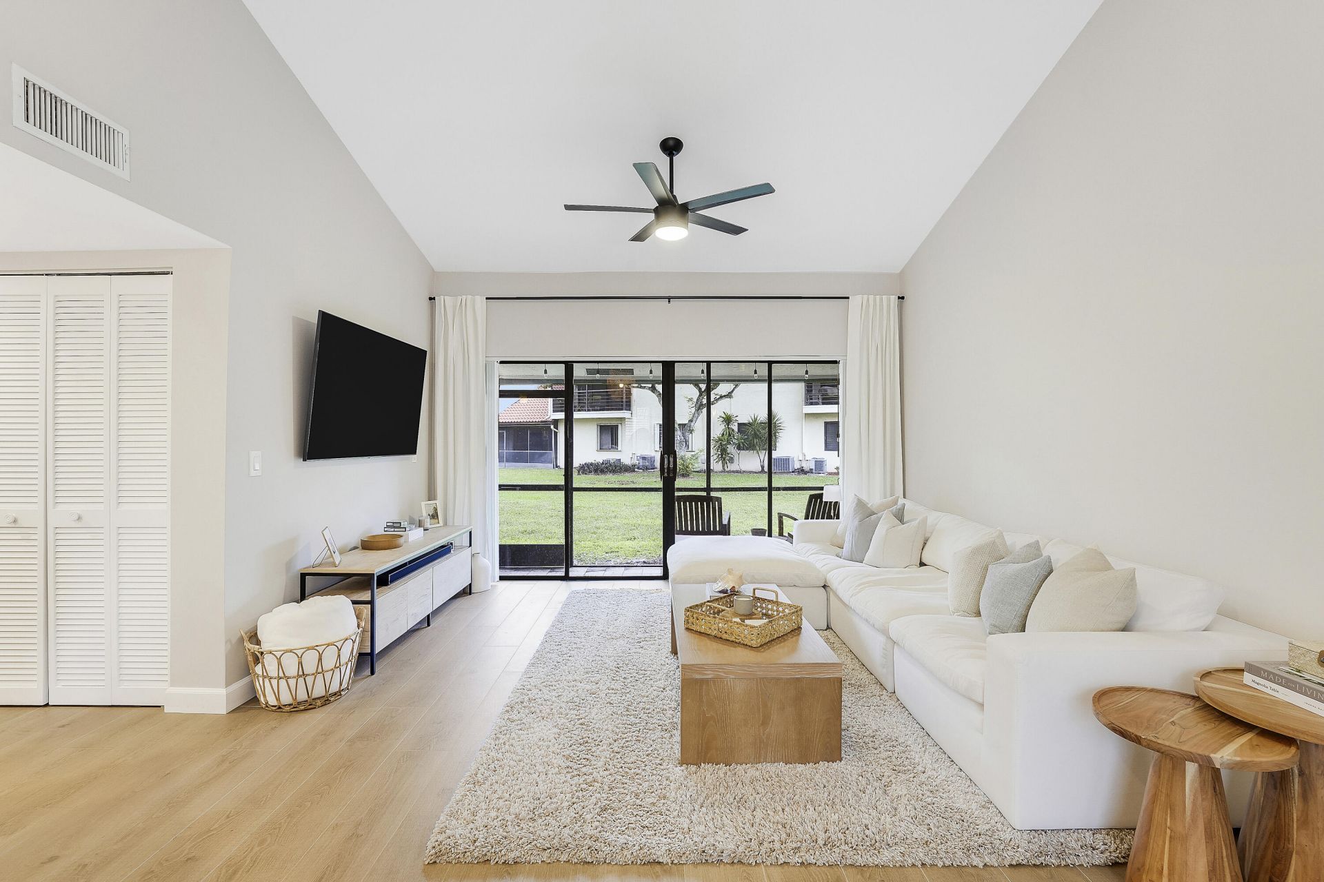 11 Vía De Casas Sur, Boynton Beach, FL 33426 Photo