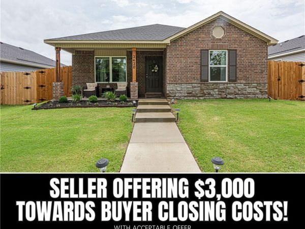 2420 E Illinois Alley, Fayetteville, AR 72701