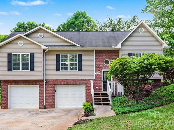 1607 Indian Springs Drive NW, Conover, NC 28613