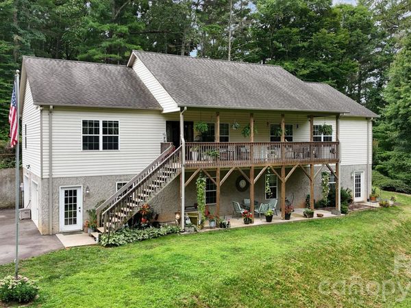 90 King Road, Weaverville, NC 28787