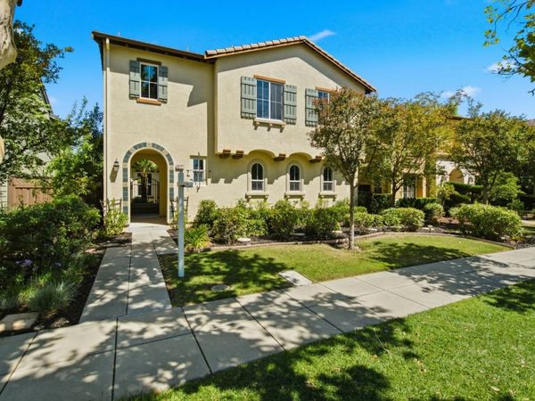 617 W Esplanade Dr, Mountain House, CA 95391