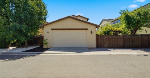 617 W Esplanade Dr, Mountain House, CA 95391 Photo
