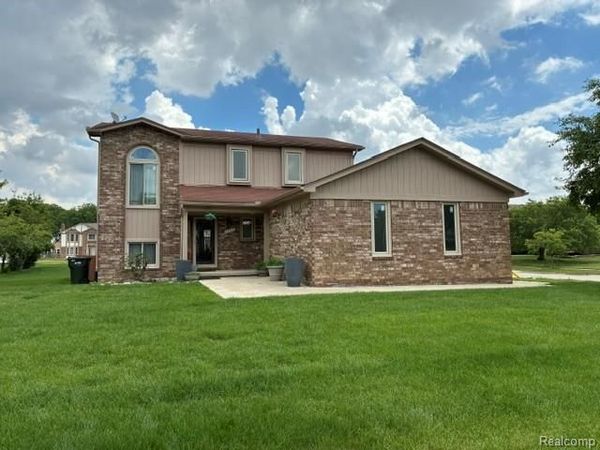 35616 Drake Drive, Sterling Heights, MI 48310