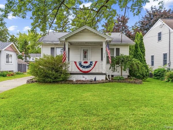 2018 Kollen Street, Saginaw, MI 48602