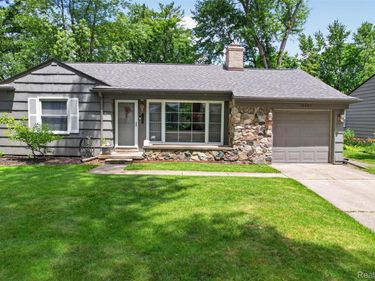 15690 Birwood Avenue, Beverly Hills Village, Mi 48025