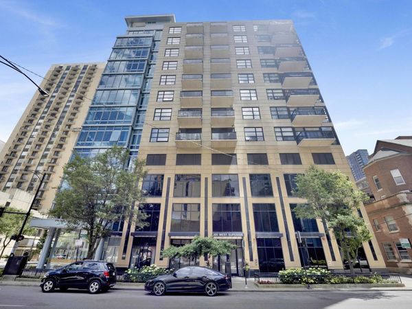 101 W Superior Street, Unit 1202, Chicago, IL 60654