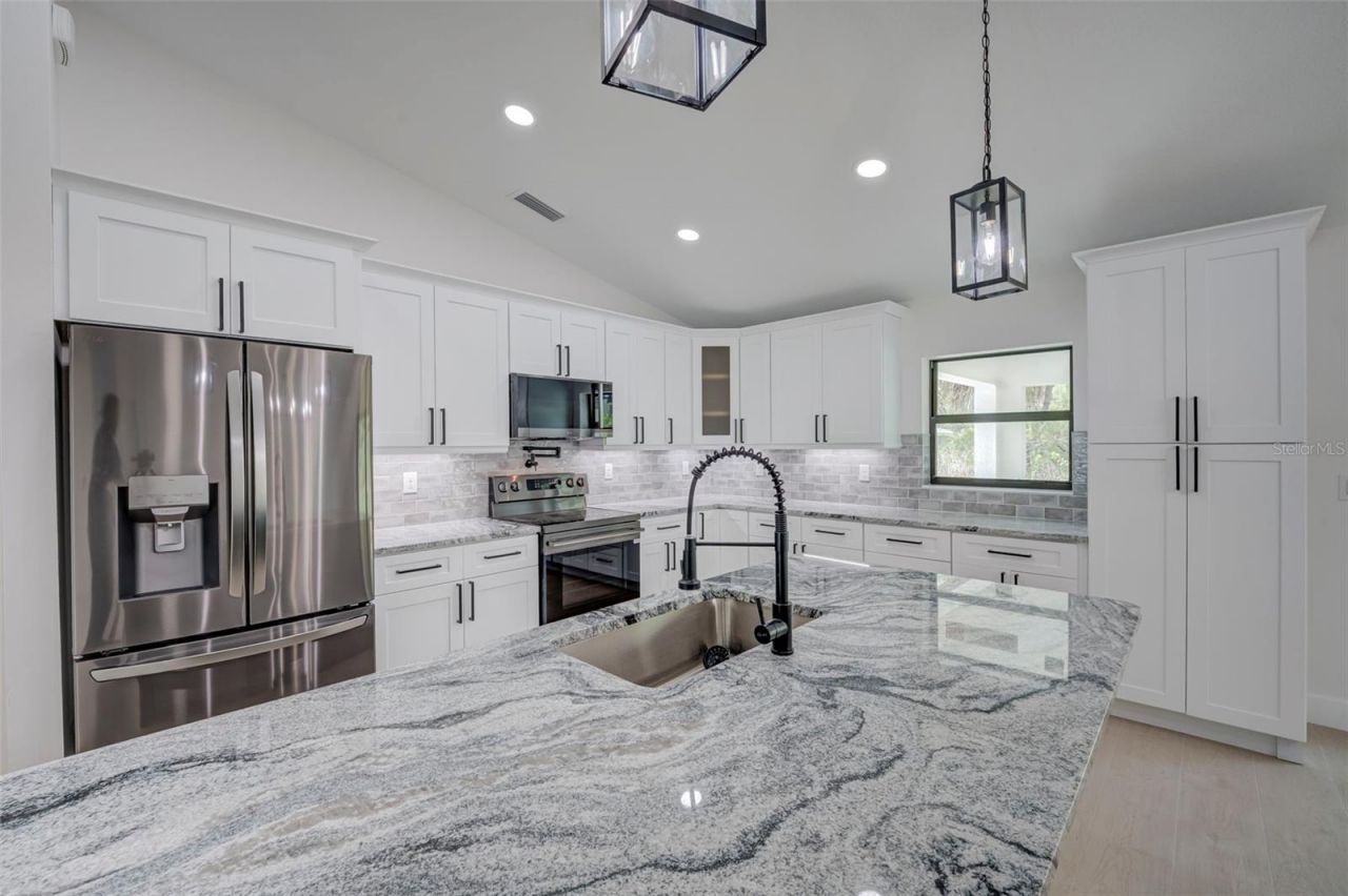 7042 Grove Boulevard, Punta Gorda, FL 33982 Photo