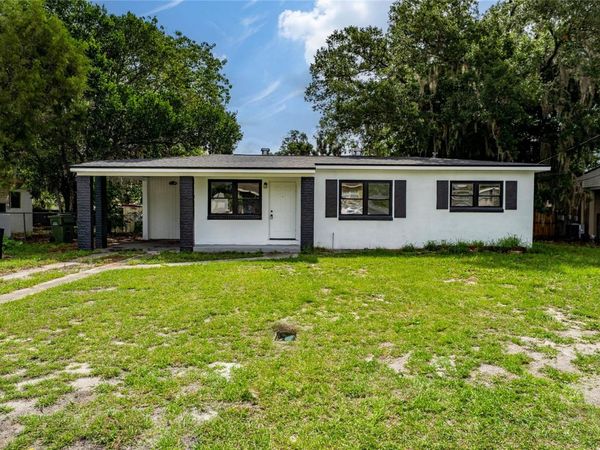 1010 NEWMAN DRIVE , LEESBURG, FL 34748