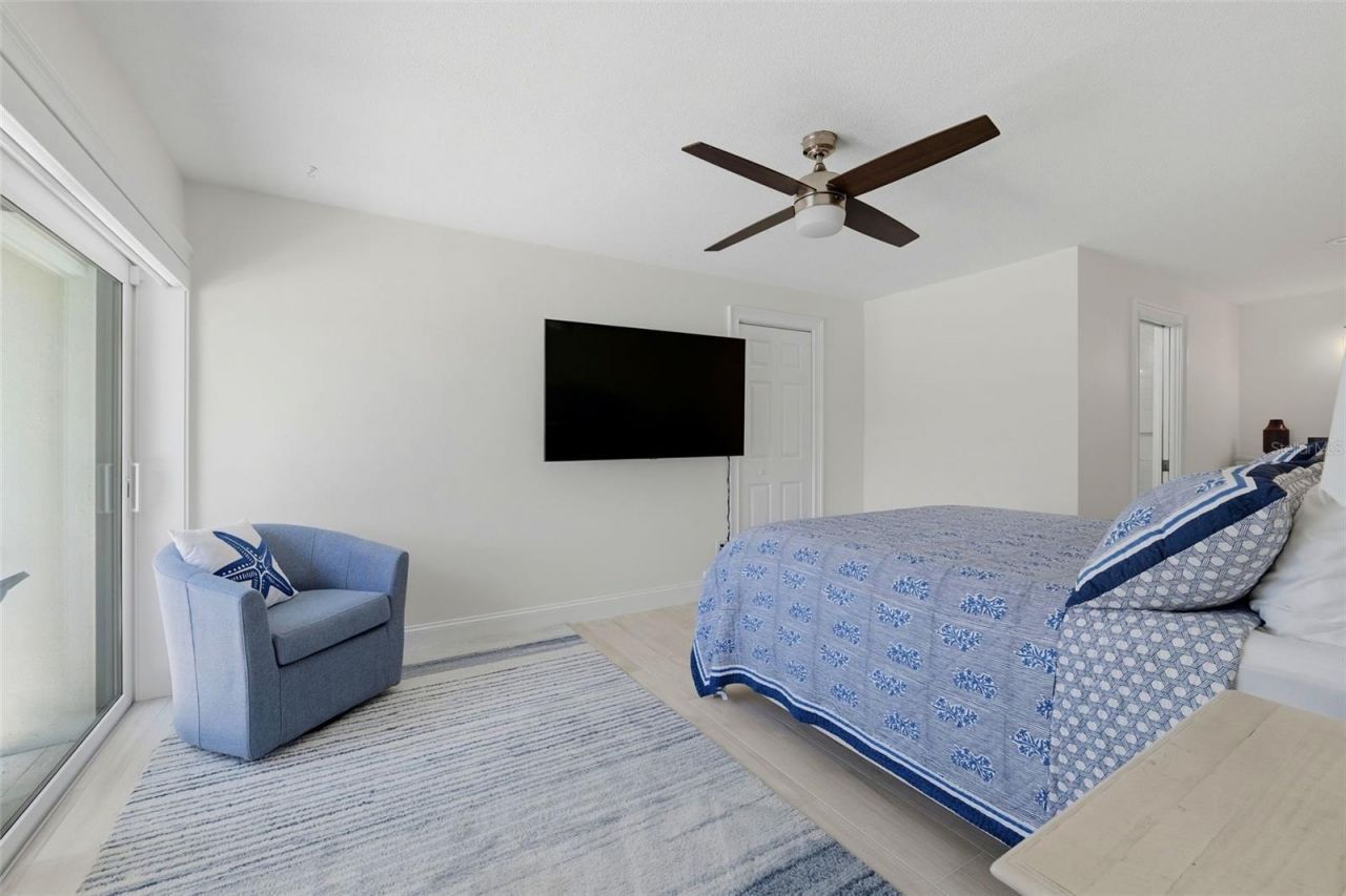 1974 Hawaii Avenue Ne, Saint Petersburg, FL 33703 Photo