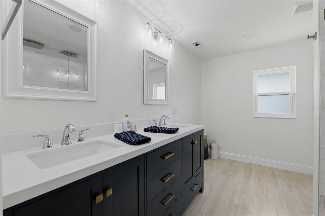 1974 Hawaii Avenue Ne, Saint Petersburg, FL 33703 Photo