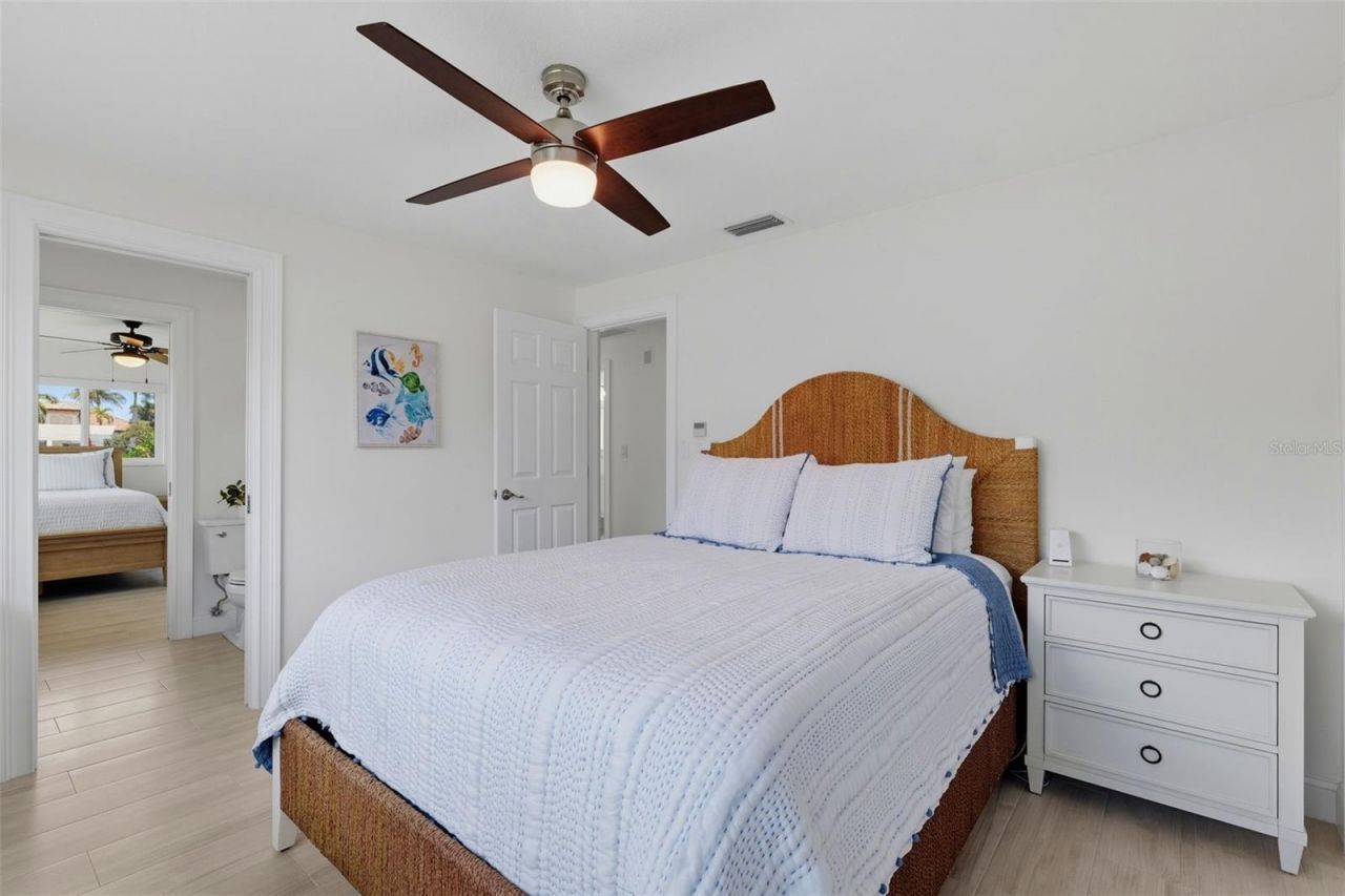 1974 Hawaii Avenue Ne, Saint Petersburg, FL 33703 Photo