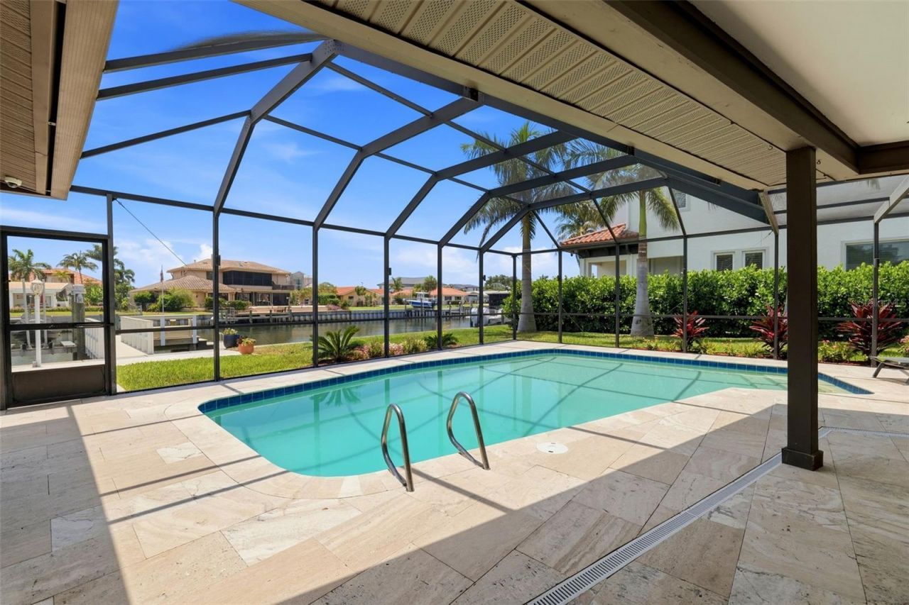 1974 Hawaii Avenue Ne, Saint Petersburg, FL 33703 Photo