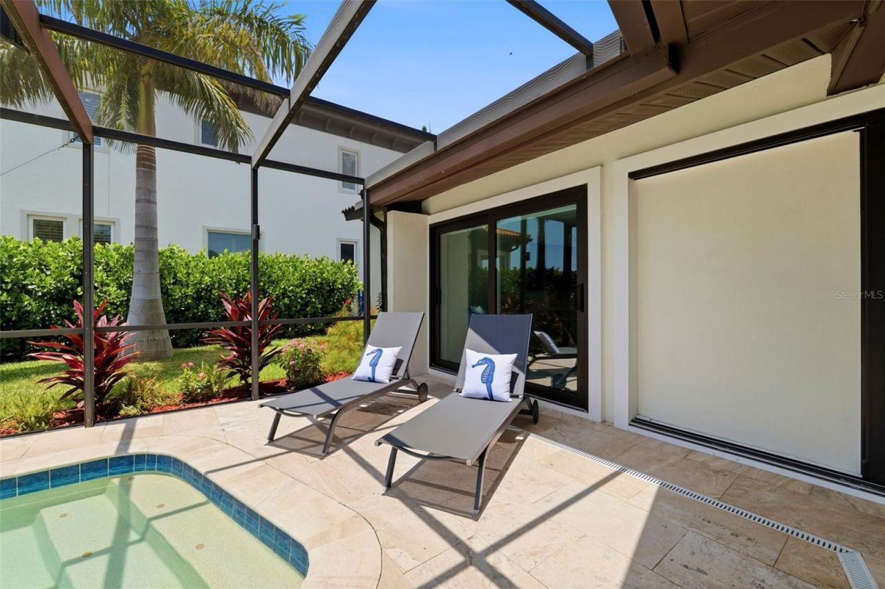 1974 Hawaii Avenue Ne, Saint Petersburg, FL 33703 Photo