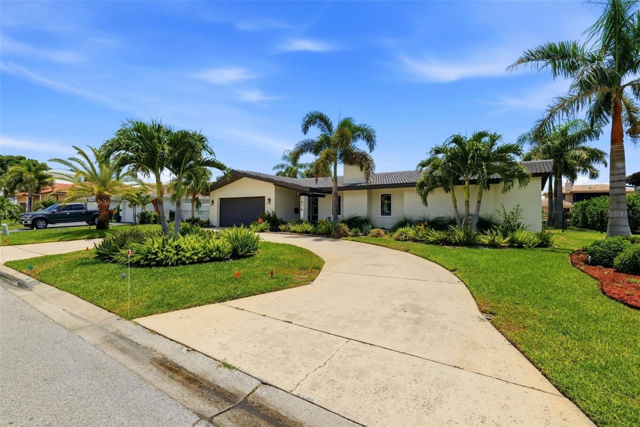 1974 Hawaii Avenue Ne, Saint Petersburg, FL 33703 Photo
