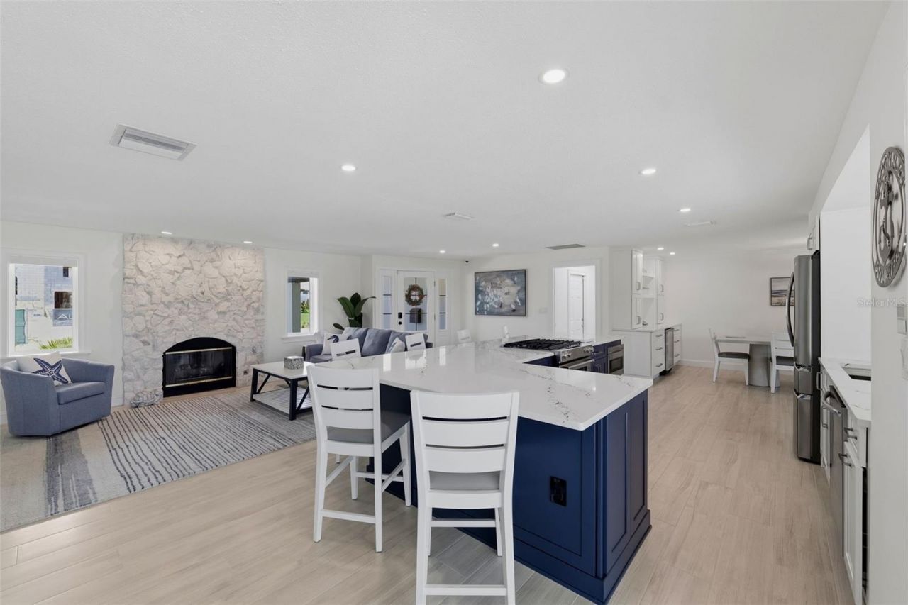 1974 Hawaii Avenue Ne, Saint Petersburg, FL 33703 Photo