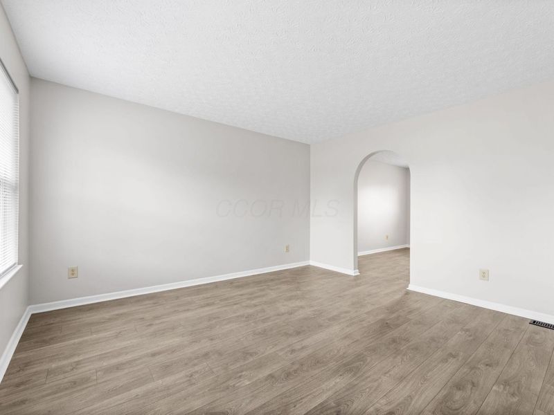 328 Regency Avenue, Pataskala, OH 43062 Photo 5