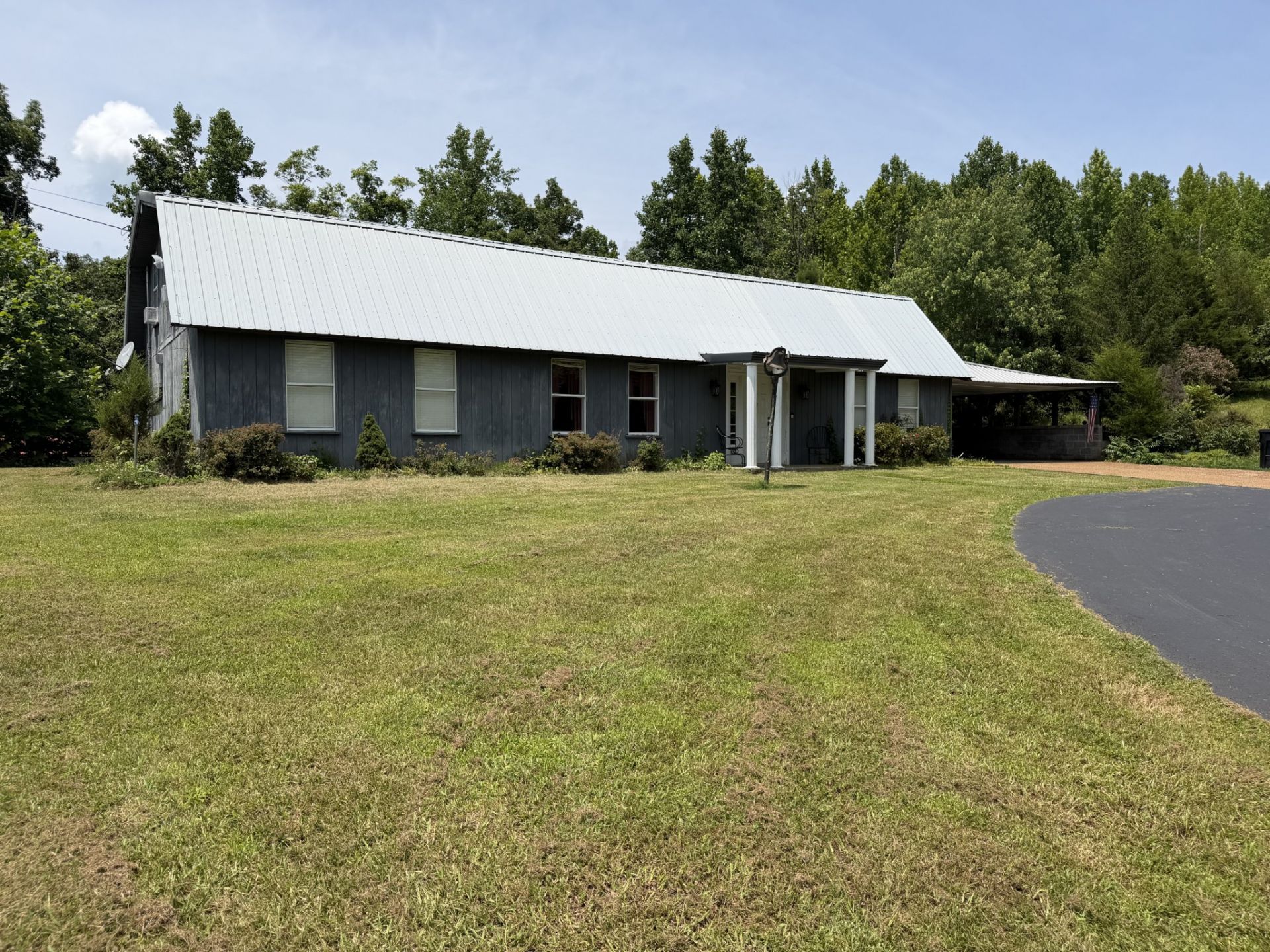 232 Cane Creek Rd , Hohenwald, TN 38462 Main Photo