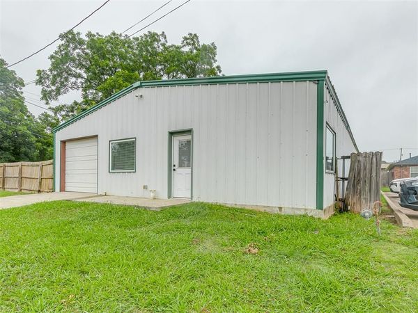 1005 Mitacek Avenue, Prague, OK 74864
