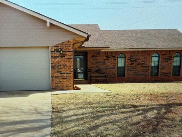 2300 N Nail Parkway, Moore, OK 73160